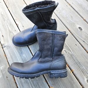 UGG Hartsville Men Leather Suede Boots US Size 8 Sheepskin Shearling